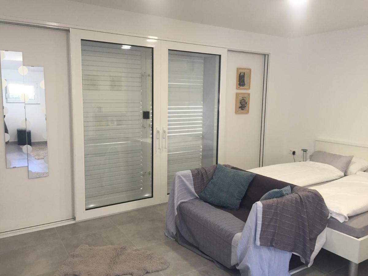 Apartman Zeljka Apartment พอดโกรา ภายนอก รูปภาพ
